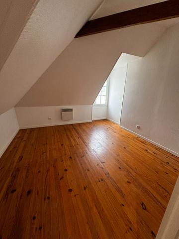 GRANDE MAISON - QUARTIER RECHERCHE -