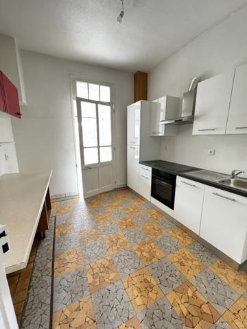 GRANDE MAISON - QUARTIER RECHERCHE -