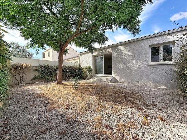 GIGNAC (34) Maison à vendre 4 pièces de plain pied 92 m2, 250 m2 de terrain, garage, parking.