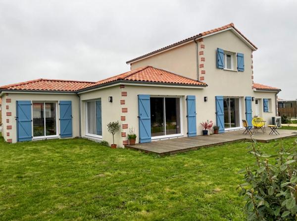 MAISON RECENTE A PRÉFAILLES A 400 MÈTRES DE LA MER