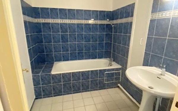 Appartement à louer    3 pièces • 73 m2 Châtillon