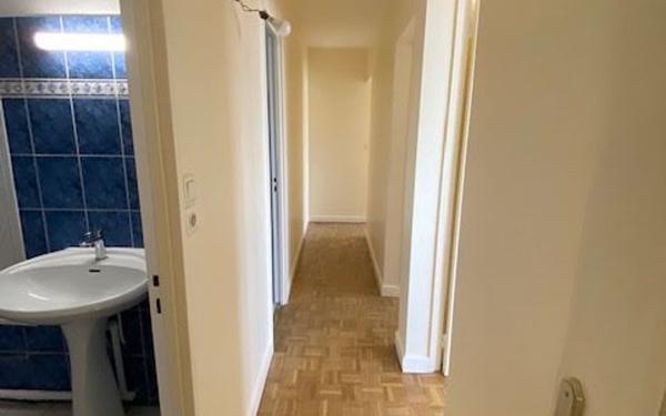 Appartement à louer    3 pièces • 73 m2 Châtillon