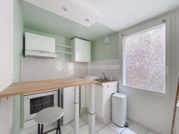 Location                                                      Duplex
                        
                     2 pièces                      18 m2                     à Clermont-Ferrand