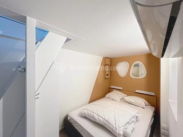 Location                                                      Duplex
                        
                     2 pièces                      18 m2                     à Clermont-Ferrand