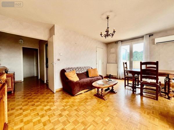 Appartement à vendre à Carnoux-en-Provence dans les Bouches-du-Rhône (13470), ref : 13165-6