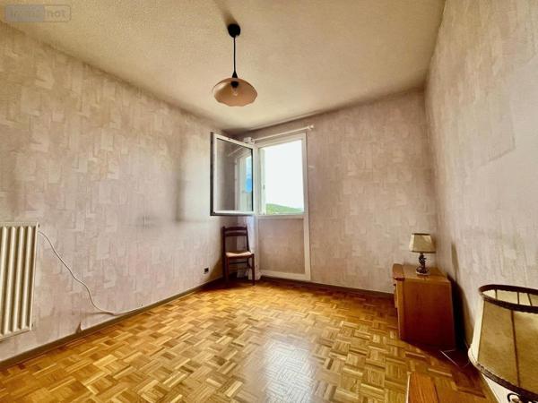 Appartement à vendre à Carnoux-en-Provence dans les Bouches-du-Rhône (13470), ref : 13165-6