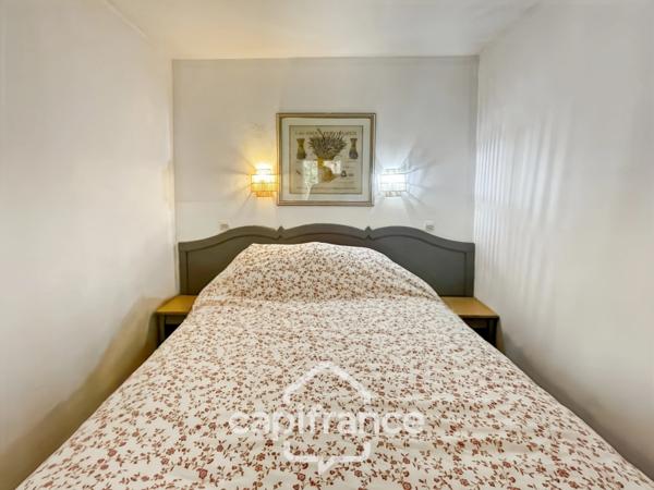 Domaine et golf de Pont Royal, appartement en rez-de-jardin de 42 m2 , 1 chambre et un chambre cabine , place de stationnement