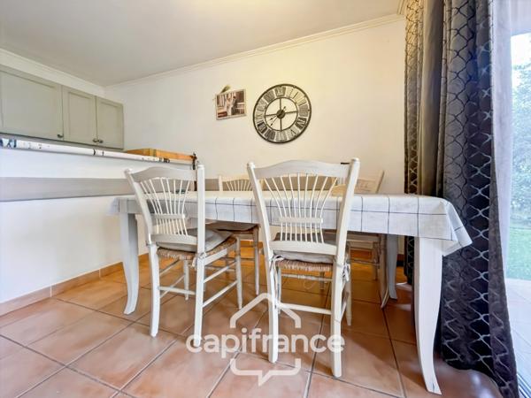 Domaine et golf de Pont Royal, appartement en rez-de-jardin de 42 m2 , 1 chambre et un chambre cabine , place de stationnement