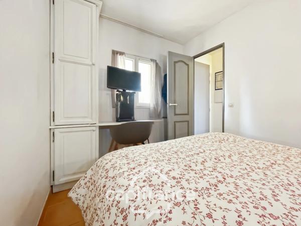 Domaine et golf de Pont Royal, appartement en rez-de-jardin de 42 m2 , 1 chambre et un chambre cabine , place de stationnement