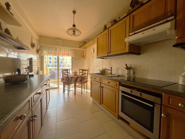Cagnes-sur-Mer (06800) APPARTEMENT PROCHE MER AVEC GARAGE