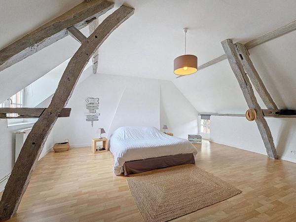 Maison 8 pièce(s) 210 m2