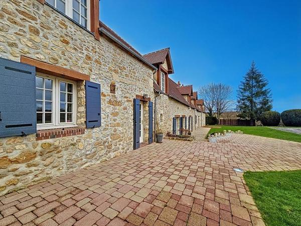 Maison 8 pièce(s) 210 m2