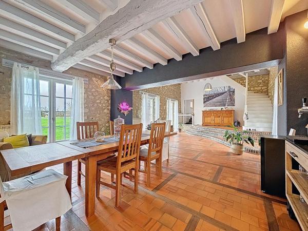 Maison 8 pièce(s) 210 m2