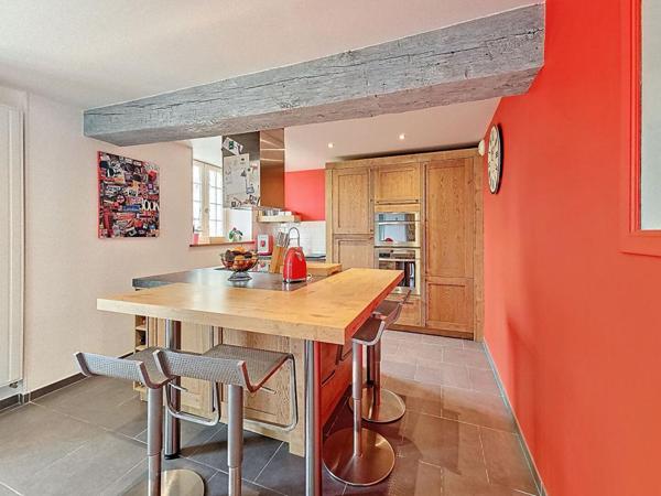 Maison 8 pièce(s) 210 m2