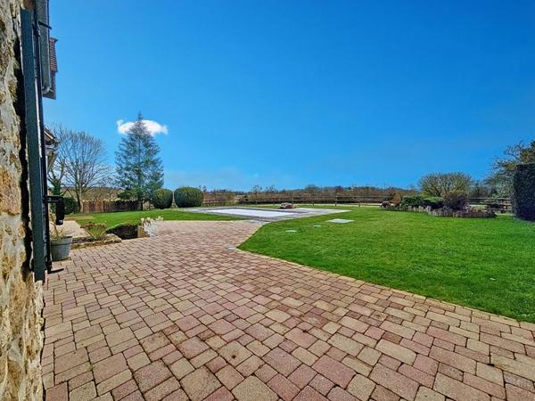 Maison 8 pièce(s) 210 m2