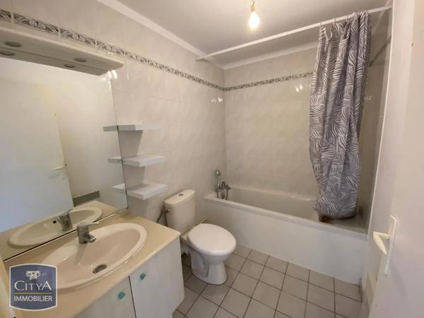 Appartement à louer 2 pièces 46.08m² Chambray-lès-Tours (37170)