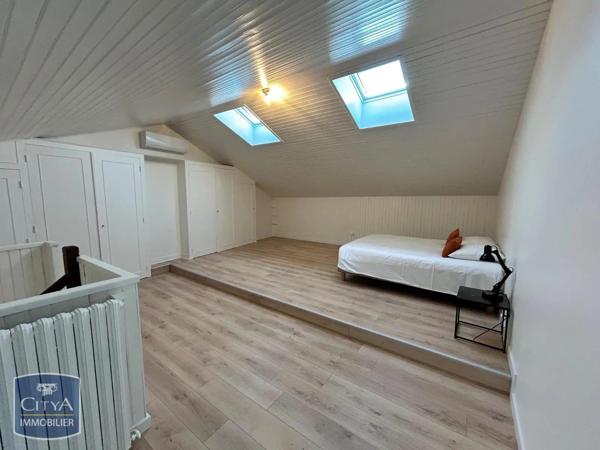 Appartement à louer 2 pièces 65.66m² Villefranche-sur-Saône (69400)