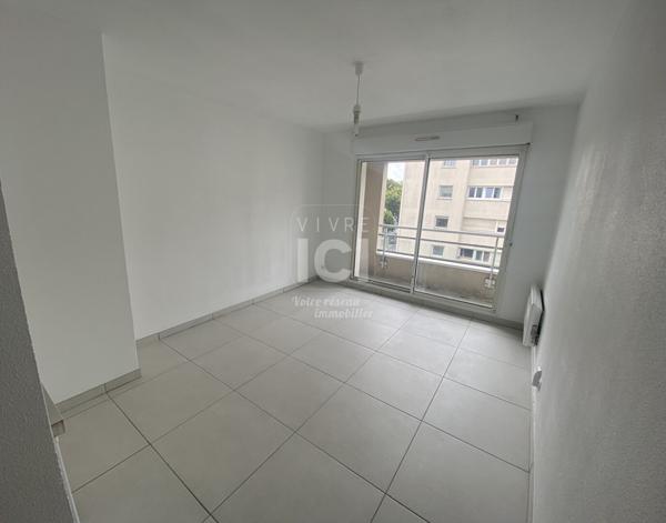 A LOUER - Studio 18m² avec balcon - Boulevard Jules Verne Nantes