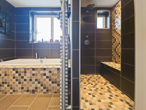 Appartement
         4 pièces
        - 93 m² Exclusivité 349 000 € *