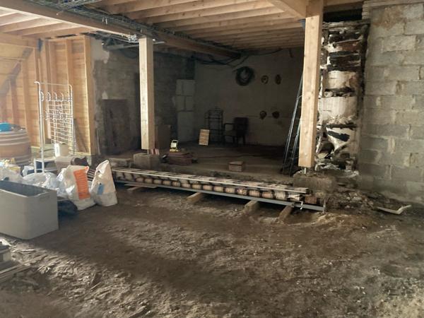 Grand local à usage de stockage