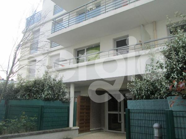 Location 3 Pieces 55 77186 Noisiel 76 0047 01 0109