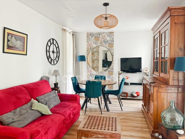 Bel Appartement rénové avec balcon à vendre 3 pièces CHANTILLY (60) - box Garage - CENTRE VILLE CHANTILLY - GARE PARIS TER 25min - CDG 35 MIN