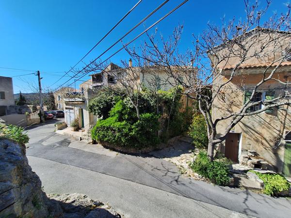 EYGUIERES - Maison de charme - 3 pièces - 86 m² - Terrasses