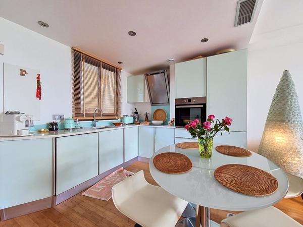 Appartement à HAUTS DE VAUGRENIER (06270)
