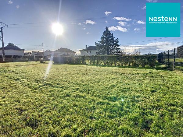 Terrain  690 m2 SAINT ANDRE LE PUY 42210