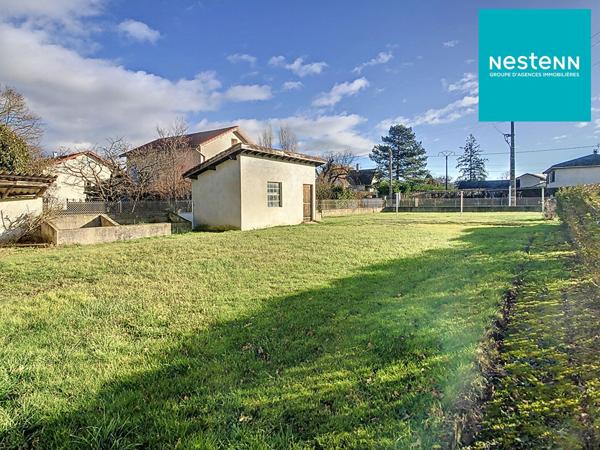 Terrain  690 m2 SAINT ANDRE LE PUY 42210