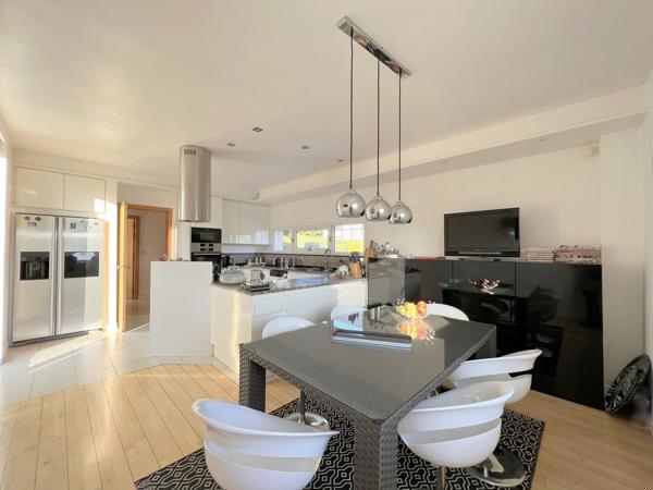 Exclusivité - Lamorlaye Golf Luzarches - Propriété de 540m² habitables