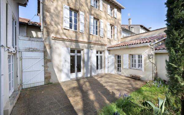 Maison à louer    6 pièces • 217 m2 Mont-de-Marsan