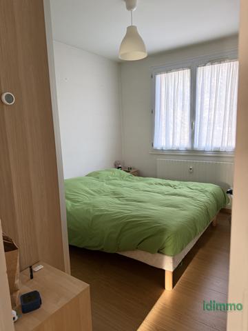 BRON PARC DE PARILLY T5 de 94m2  Bron (69500)