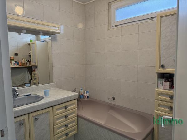 BRON PARC DE PARILLY T5 de 94m2  Bron (69500)