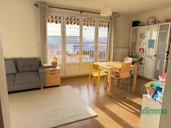 BRON PARC DE PARILLY T5 de 94m2  Bron (69500)