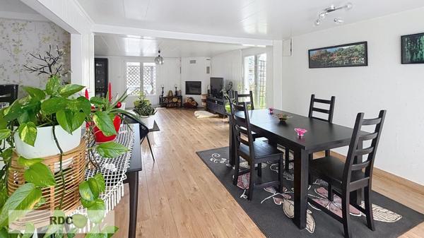 Maison familiale 8 pièces – 220 m² – Terrain paysagé 1 400 m²