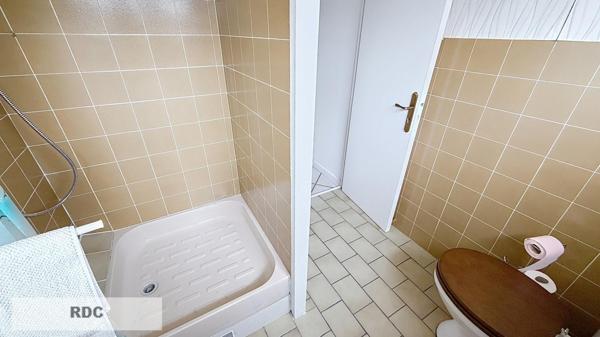 Maison familiale 8 pièces – 220 m² – Terrain paysagé 1 400 m²