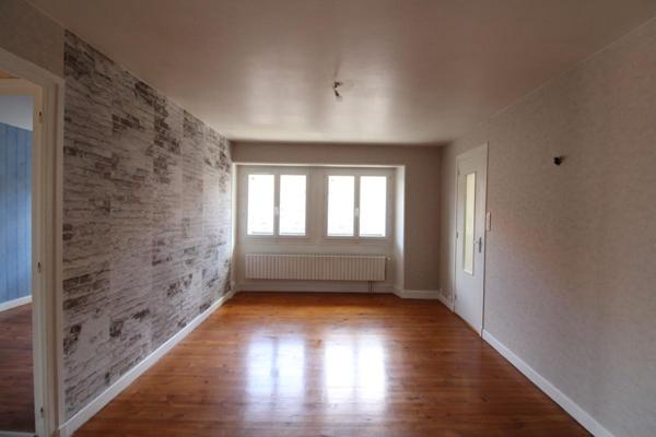 MONS - MAISON F3 - SECTEUR CALME, PROCHE CENTRE VILLE