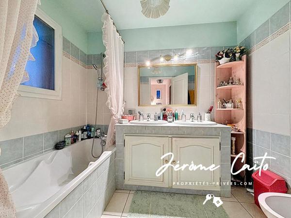 Maison Le Grau Du Roi 4 pièce(s) 103 m2 + garage + 3 places de parking