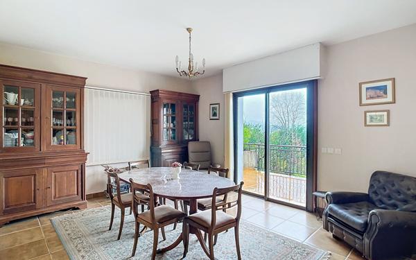 Maison à vendre    7 pièces •  Coarraze