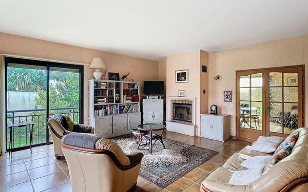 Maison à vendre    7 pièces •  Coarraze