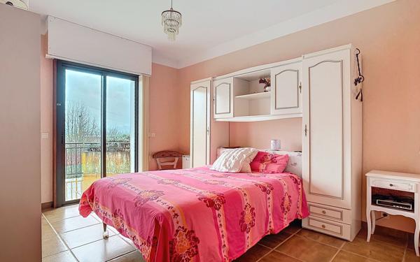 Maison à vendre    7 pièces •  Coarraze