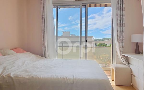 Appartement à vendre    3 pièces • 69 m2 Le Cannet