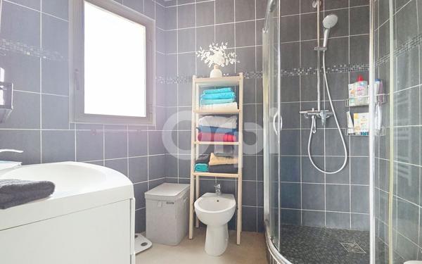 Appartement à vendre    3 pièces • 69 m2 Le Cannet