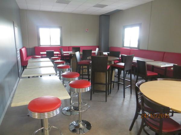 Local commercial/ bureaux - Venelles 500 m²