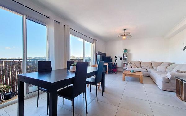 Appartement à vendre    3 pièces • 80 m2 Le Cannet