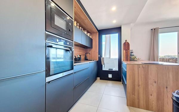 Appartement à vendre    3 pièces • 80 m2 Le Cannet