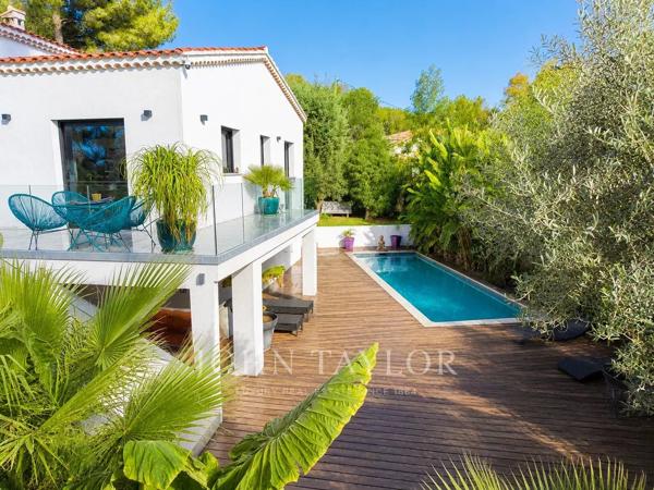 Bandol – Villa rénovée avec vue mer, piscine et appartement indépendant