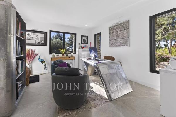 Bandol – Villa rénovée avec vue mer, piscine et appartement indépendant