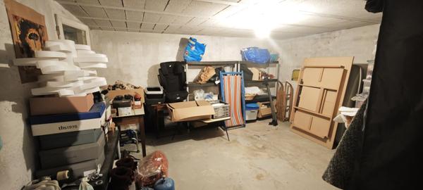 Lumineuse maison familiale idéalement située à Avon.